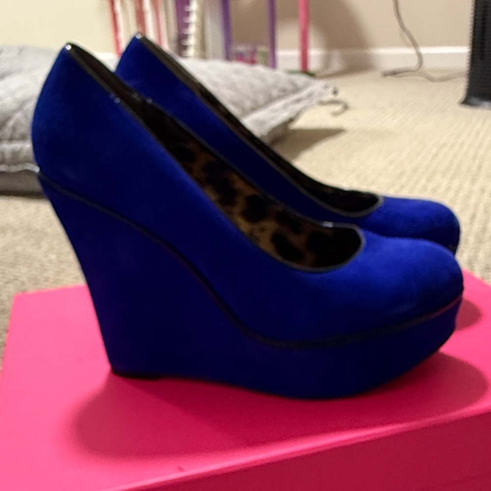 Betsey Johnson Mixxy suede platform